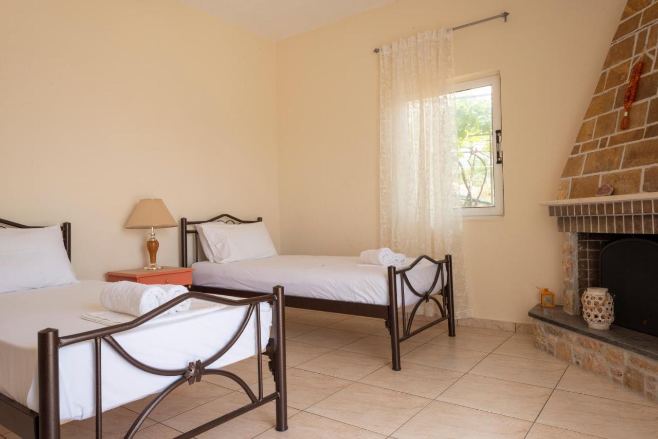 Janakis Apartments Himara Zewnętrze zdjęcie