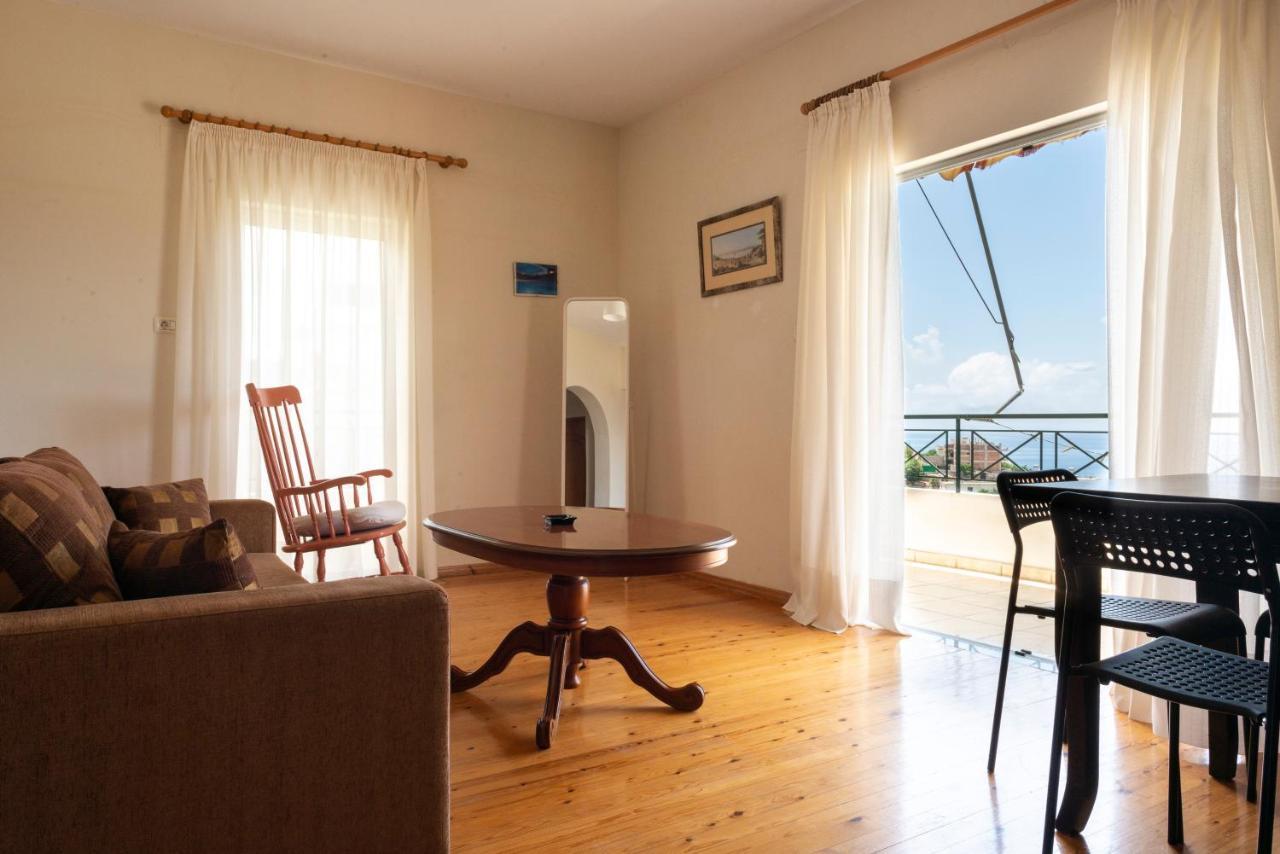 Janakis Apartments Himara Zewnętrze zdjęcie