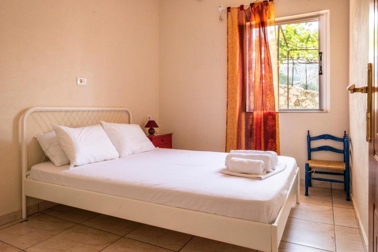 Janakis Apartments Himara Zewnętrze zdjęcie